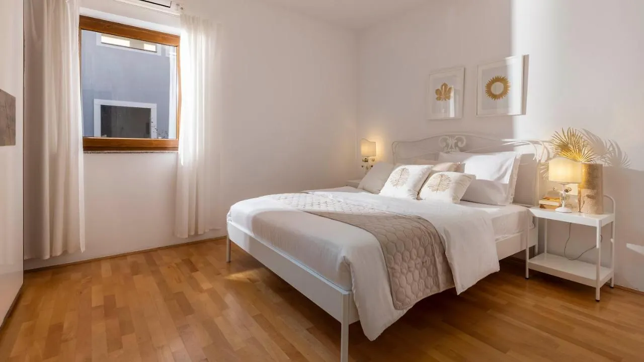 Val Piana Villa Savudrija 0*,  Croatia
